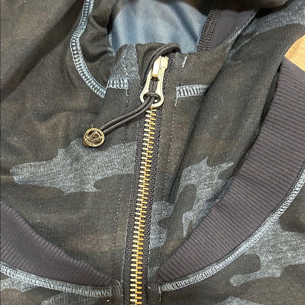 Lululemon Namaskar Blue Camo Zip-Up Hoodie - Picture 5 of 7